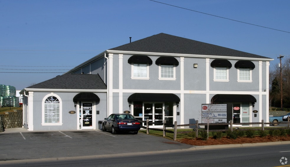 More Photos Of 325 N Main St, Kernersville Office For Sale
