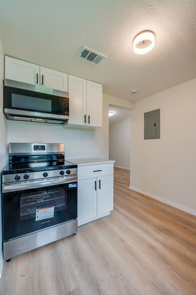 More Photos Of 259 Jefferson St, Daytona Beach Multifamily For Sale