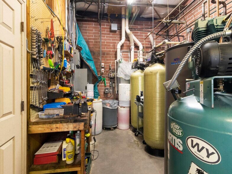 More Photos Of 115 E 1800 N, North Logan Carwash For Sale