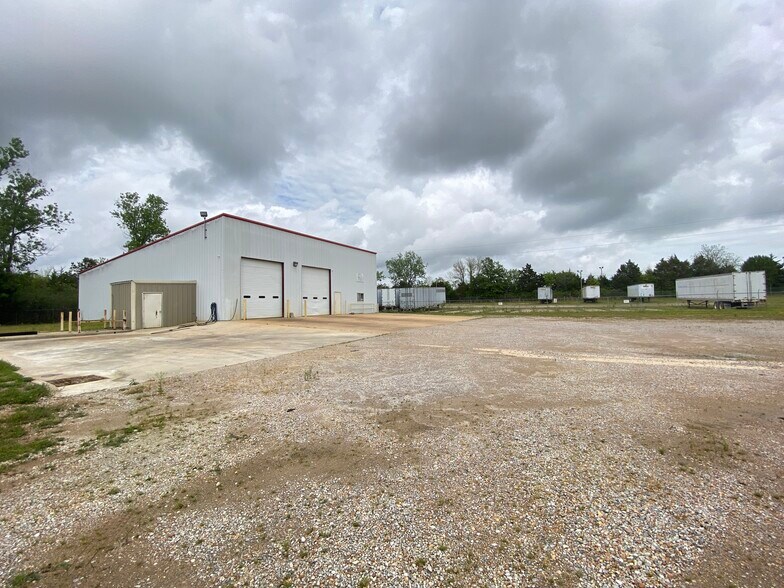 More Photos Of 3052 Jeff Homan Dr, Tupelo Light Distribution For Lease