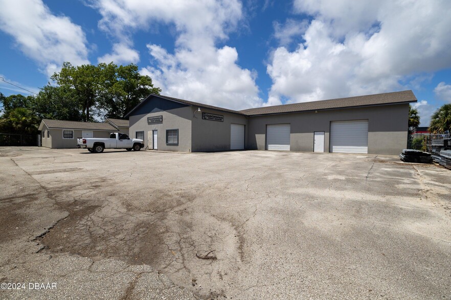 Primary Photo Of 820-826 N Segrave St, Daytona Beach Warehouse For Sale