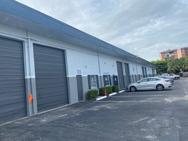 More Photos Of 2003-2033 W McNab Rd, Pompano Beach Warehouse For Lease