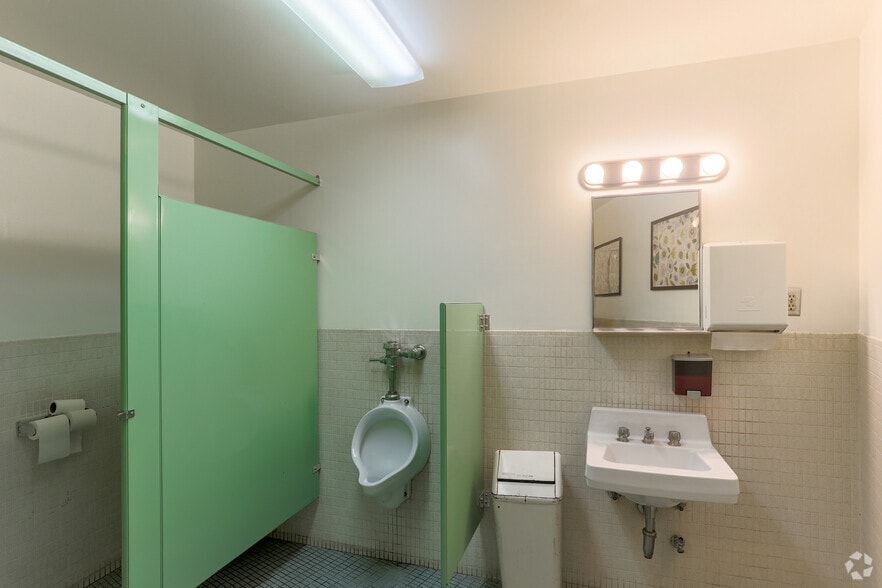 More Photos Of 721 Colorado Ave, Palo Alto Office For Sale