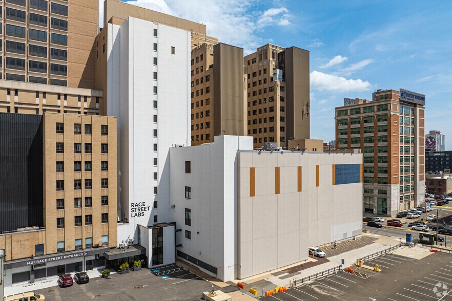 Primary Photo Of 201-219 N 15th St, Philadelphia Medical For Lease