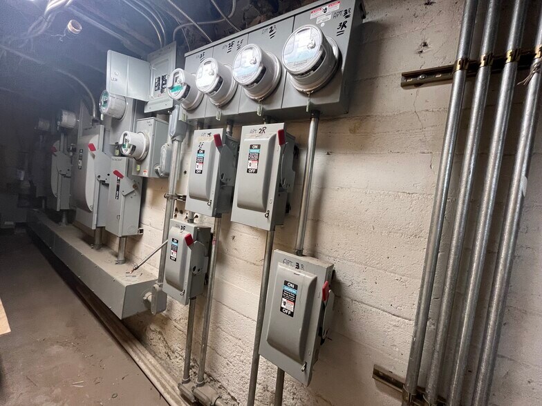 More Photos Of 41-01 48th St, Sunnyside Apartments For Lease