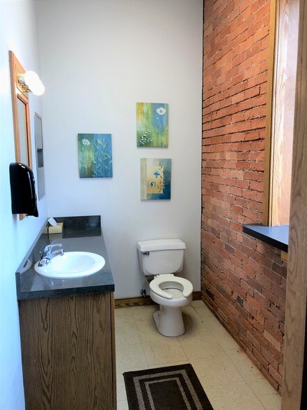 More Photos Of 231 Walton St, Syracuse Office Residential For Sale