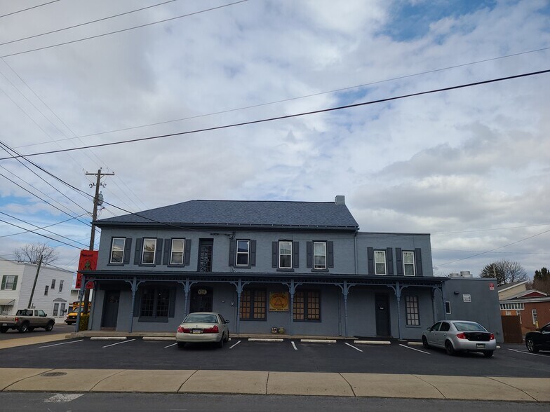 More Photos Of 5005 Kutztown Rd, Temple Storefront Retail Residential For Sale