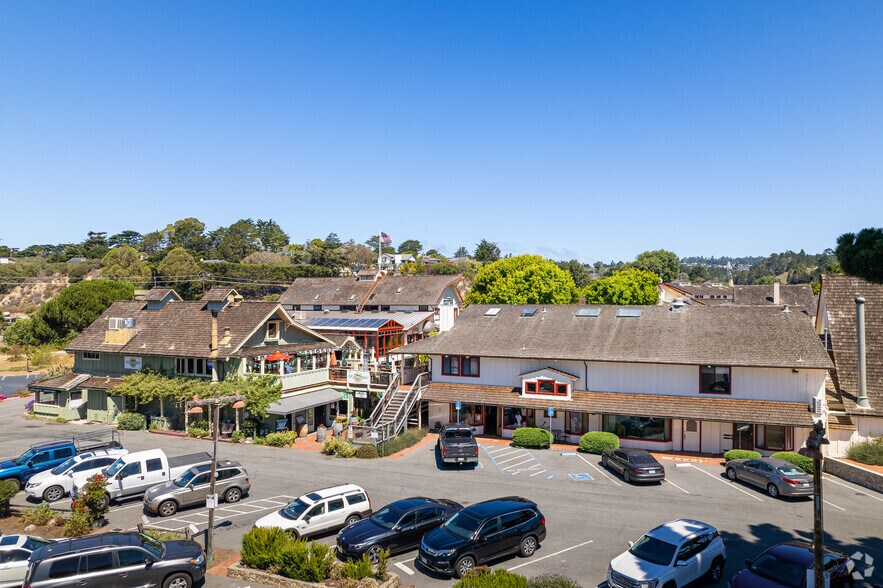 More Photos Of 3618 The Barnyard, Carmel Unknown For Lease