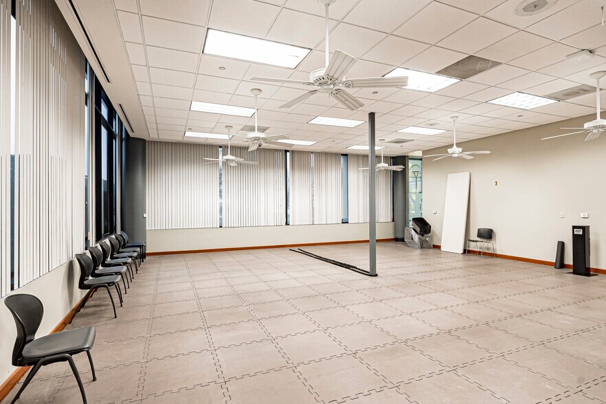 More Photos Of 5525 Reitz Ave, Baton Rouge Office For Lease