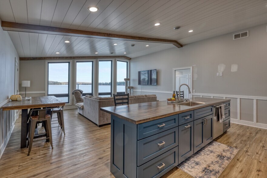 More Photos Of 7440 N Pats Landing Rd, Hayward Restaurant For Sale