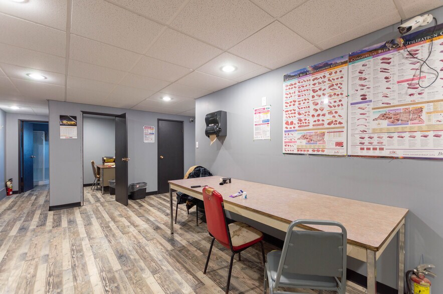 More Photos Of 4703 42 St, Stettler Specialty For Sale