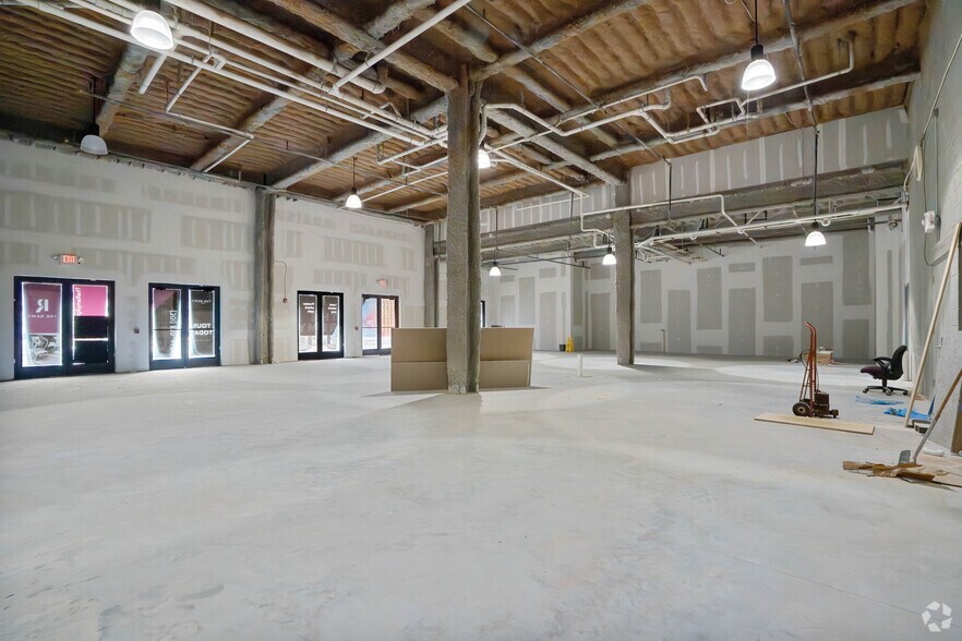 More Photos Of 7730 Harkins Rd, Lanham Apartments For Lease