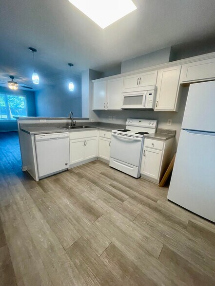 More Photos Of 1430 E Main St, Murfreesboro Multifamily For Sale