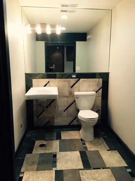 More Photos Of 1817 Church St, Evanston Loft Creative Space For Sale