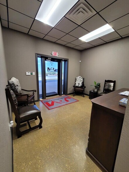 More Photos Of 6308 S County Road 1270, Midland Warehouse For Lease