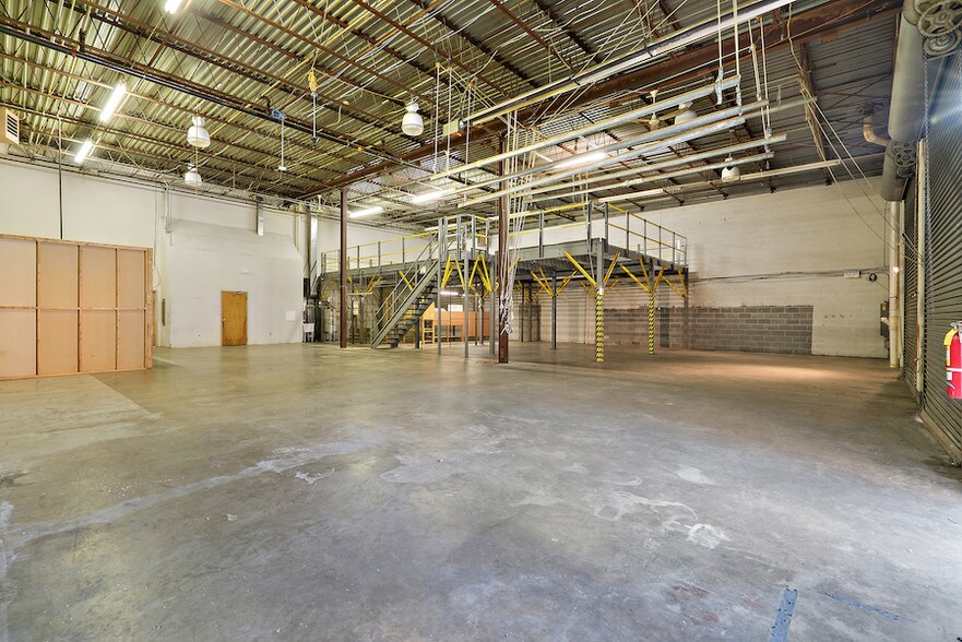 More Photos Of 14325 Willard Rd, Chantilly Office For Lease