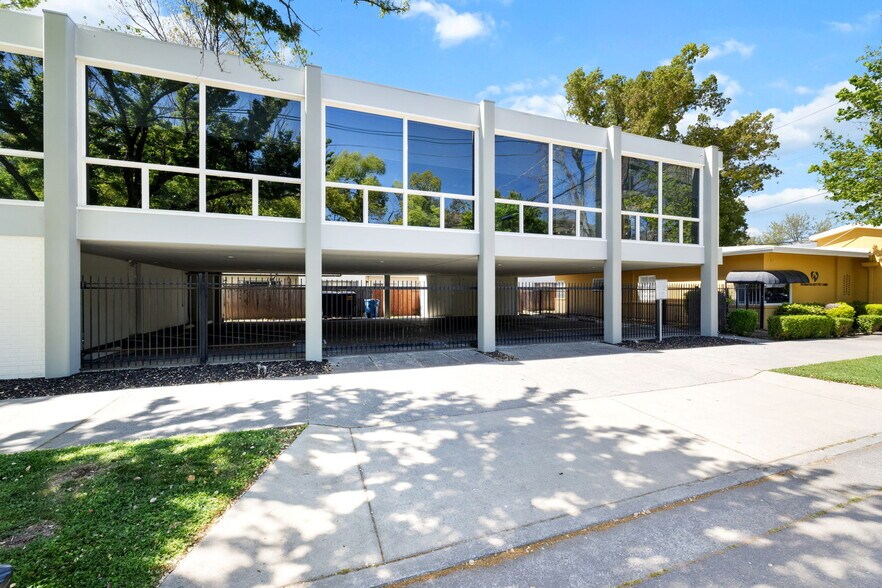 More Photos Of 2431 Capitol Ave, Sacramento Loft Creative Space For Lease