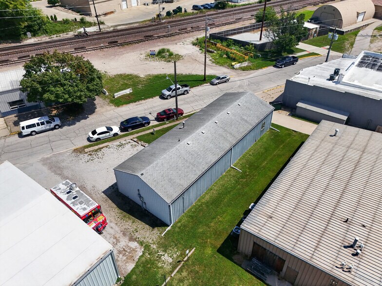 More Photos Of 908 N 4th St, Ames Warehouse For Lease