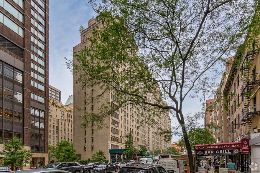 More Photos Of 332-350 W 57th St, New York Apartments For Sale