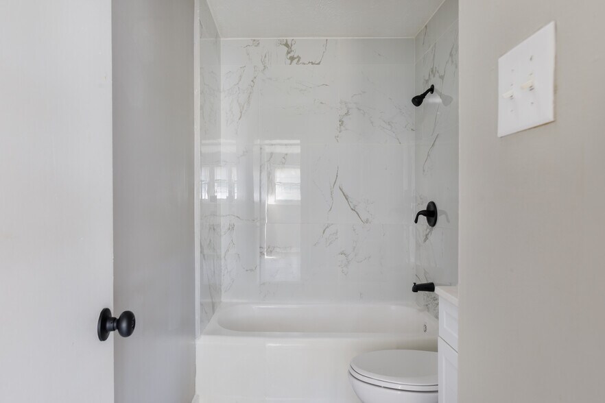 More Photos Of 157 Old Shaw Rd, Fayetteville Apartments For Sale