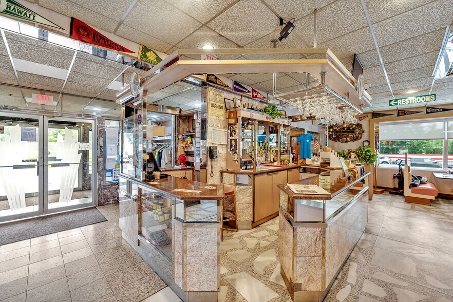 More Photos Of 1908 Old Route 17, Roscoe Restaurant For Sale