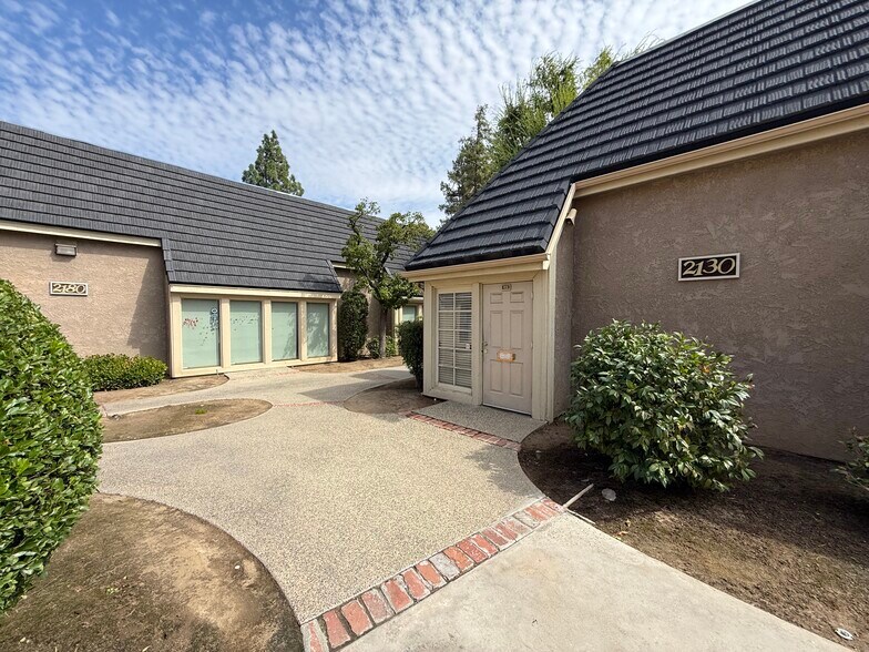 More Photos Of 2130 N Winery Ave, Fresno Office For Lease