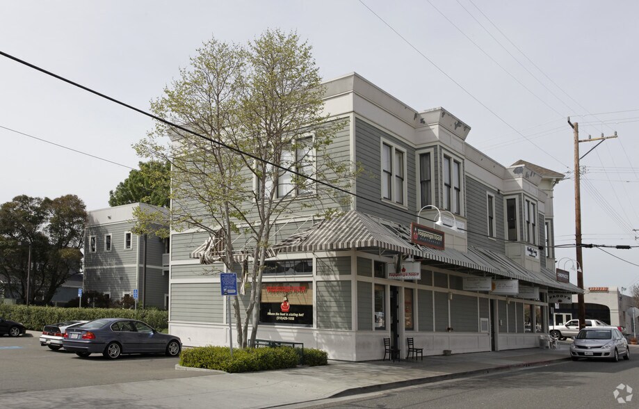 More Photos Of 3902-3920 Smith St, Union City Unknown For Lease