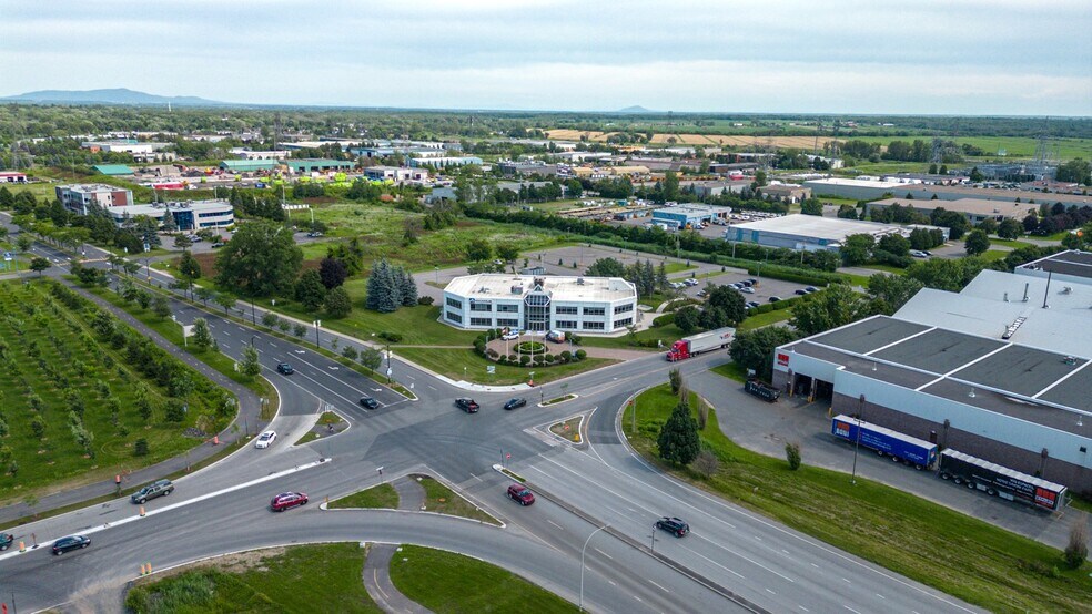 More Photos Of 1250 Rue Marie-Victorin, St-Bruno-de-Montarville Office For Sale