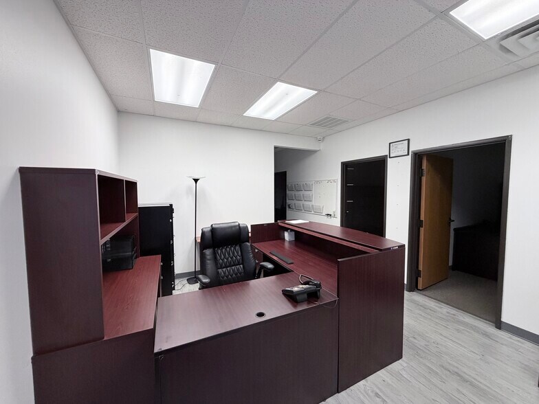 More Photos Of 13534 Floyd Cir, Dallas Light Manufacturing For Lease