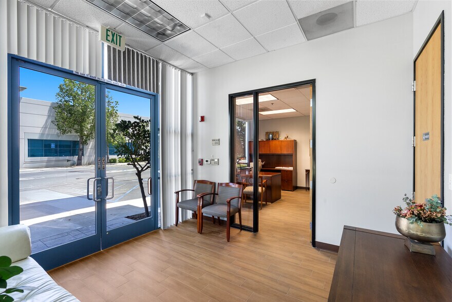 More Photos Of 20521 Crescent Bay Dr, Lake Forest Light Manufacturing For Lease