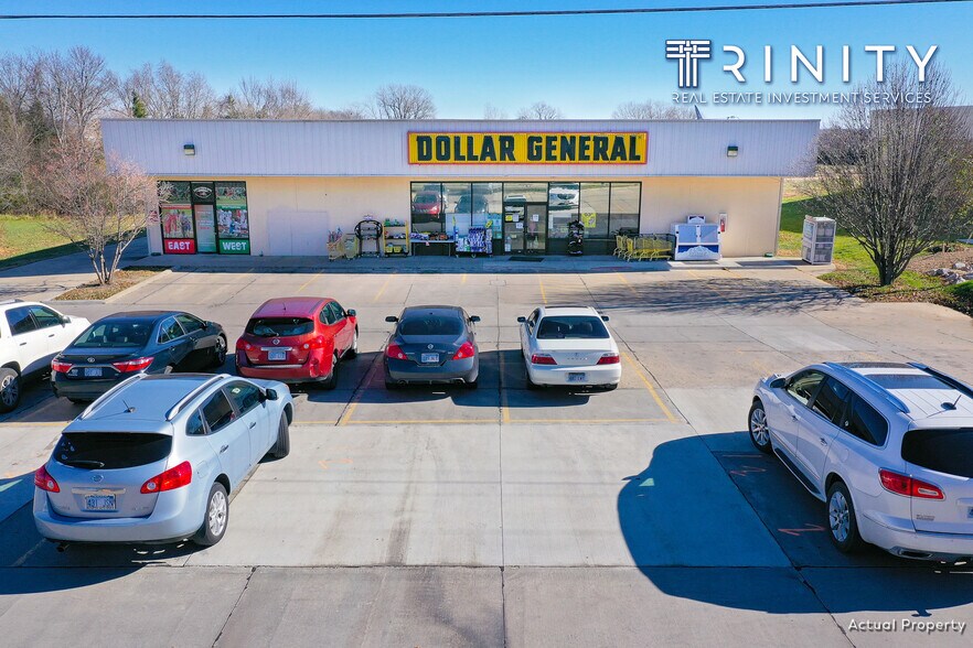 More Photos Of 702 S Webster St, Spring Hill Storefront Retail Office For Lease