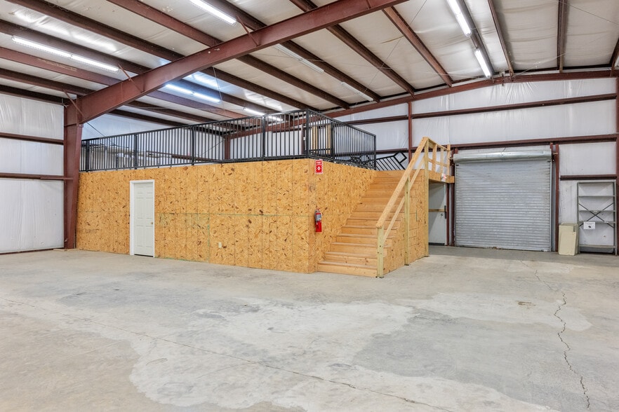 More Photos Of 19225 Main St W, Huntingdon General Retail For Sale