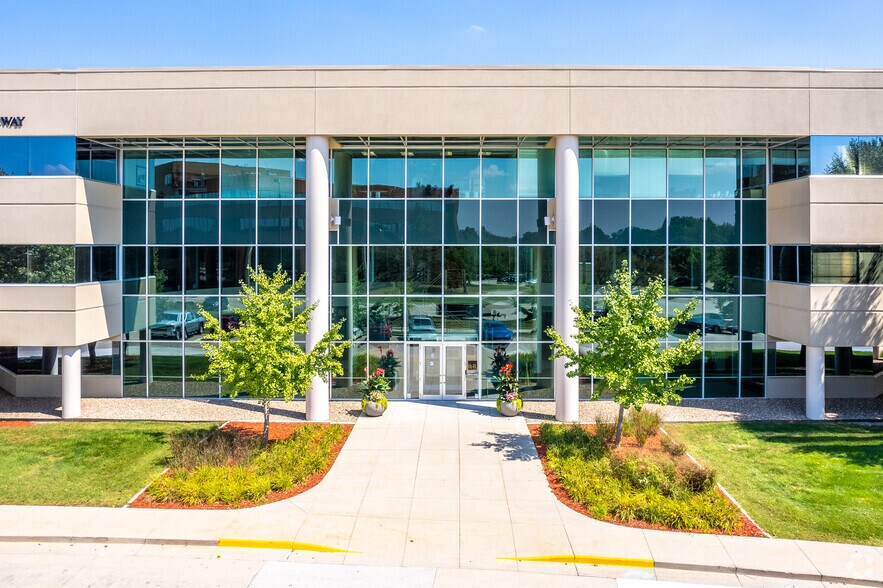 More Photos Of 2600 Westown Pky, West Des Moines Office For Lease