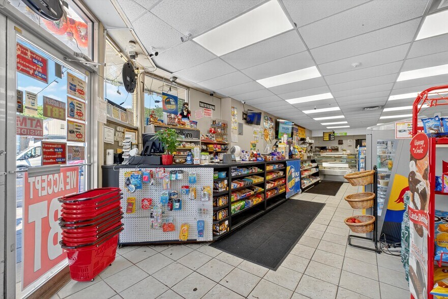 More Photos Of 4 Oscawana Lake Rd, Putnam Valley Supermarket For Sale