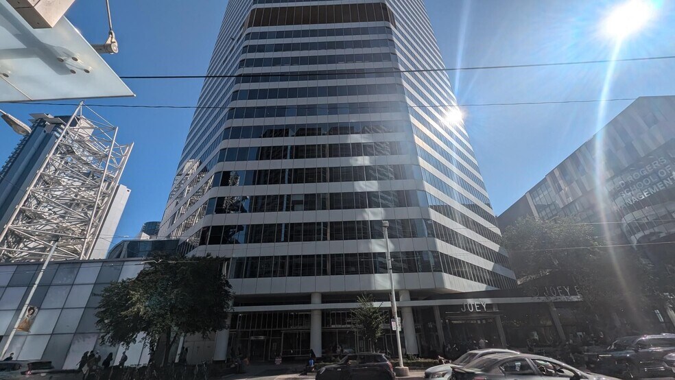 More Photos Of 1 Dundas St W, Toronto Coworking Space