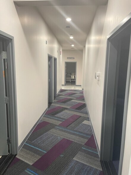 More Photos Of 2044 South Blvd, Rochester Hills Medical For Lease