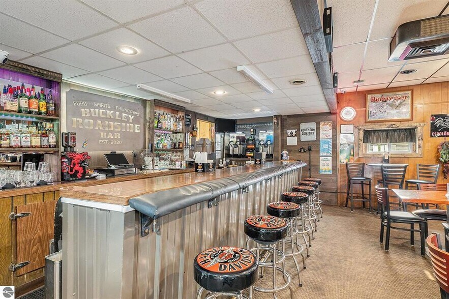 More Photos Of 116 W Wexford Ave, Buckley General Retail For Sale