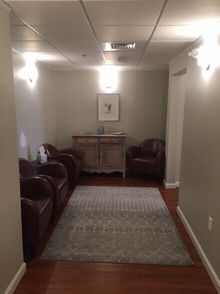 More Photos Of 1842 Beacon St, Brookline Medical For Sale