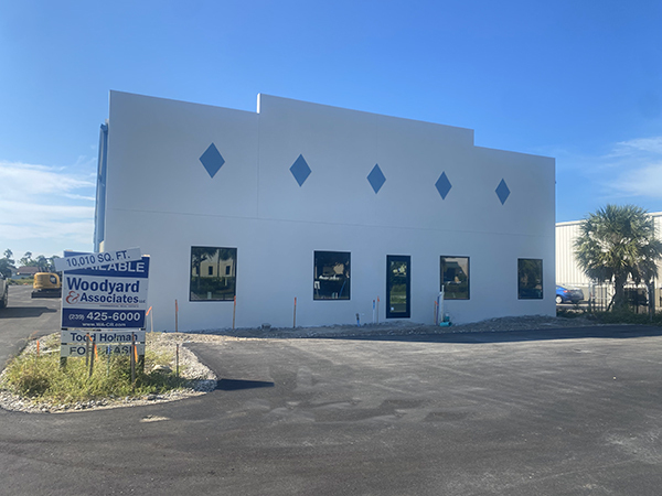 Primary Photo Of 7917 Drew Cir, Fort Myers Warehouse For Lease