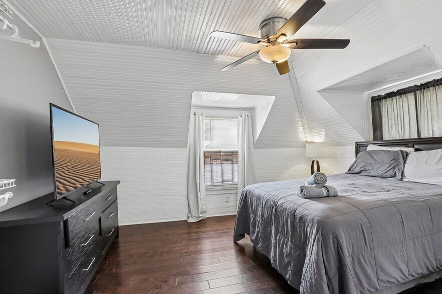 More Photos Of 421 Howard St, San Antonio Hospitality For Sale