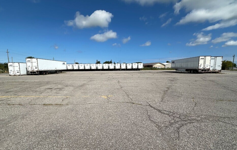 More Photos Of 56 Niagara Stone Rd, Pelham Warehouse For Sale