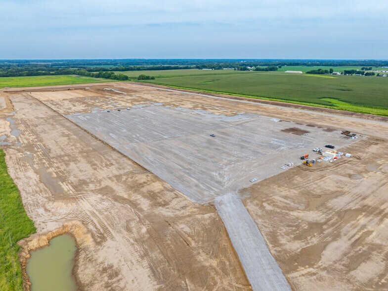 More Photos Of 2330 Old Silo Way, Lockbourne Unknown For Lease