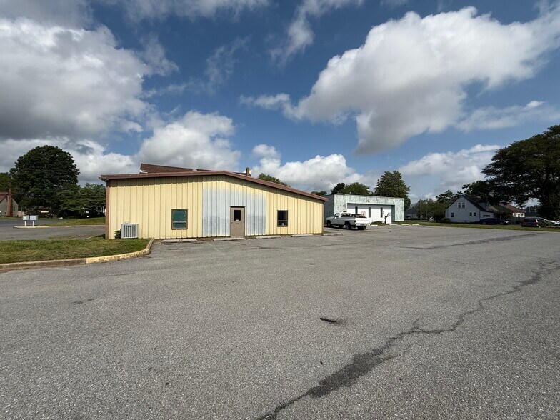 More Photos Of ,  Unknown For Sale