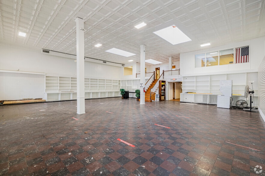 More Photos Of 1515 W Broad St, Richmond Storefront For Lease