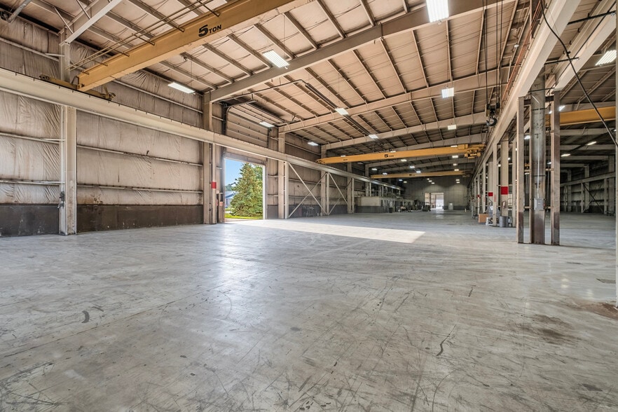 More Photos Of 4072 Flint Asphalt Dr, Burton Distribution For Sale