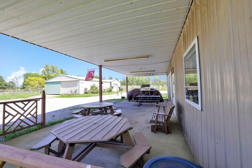 More Photos Of 1900 Winchester Southern Rd, Canal Winchester Winery Vineyard For Sale