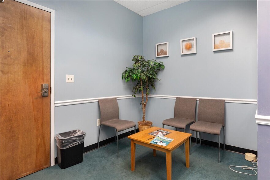 More Photos Of 8140 Ashton Ave, Manassas Medical For Sale