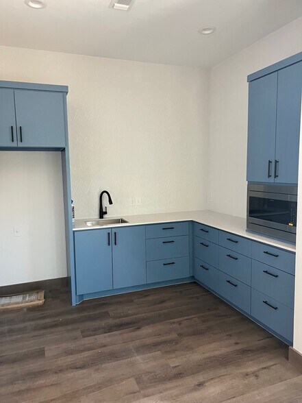 More Photos Of 385 Creek Rd, Dripping Springs Loft Creative Space For Sale