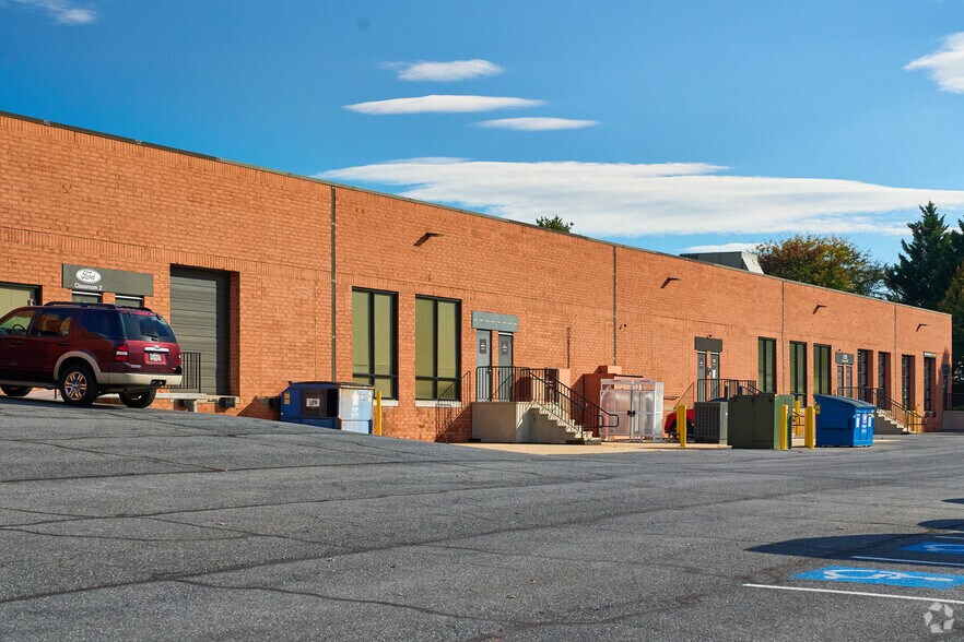 More Photos Of 5107 Pegasus Ct, Frederick Research And Development For Lease