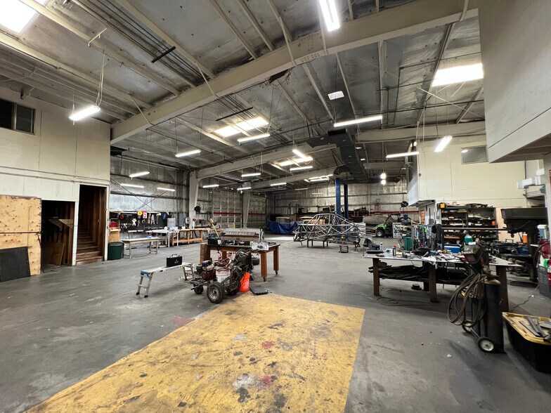 More Photos Of 8120 35th Ave, Sacramento Manufacturing For Lease